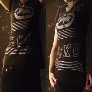 Vintage Y2K Ecko Red Silver Logo T-Shirt | Graphic Streetwear Tee Size S